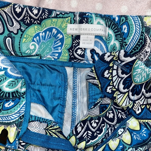 Paisley Shorts 🩳 - Picture 3 of 6